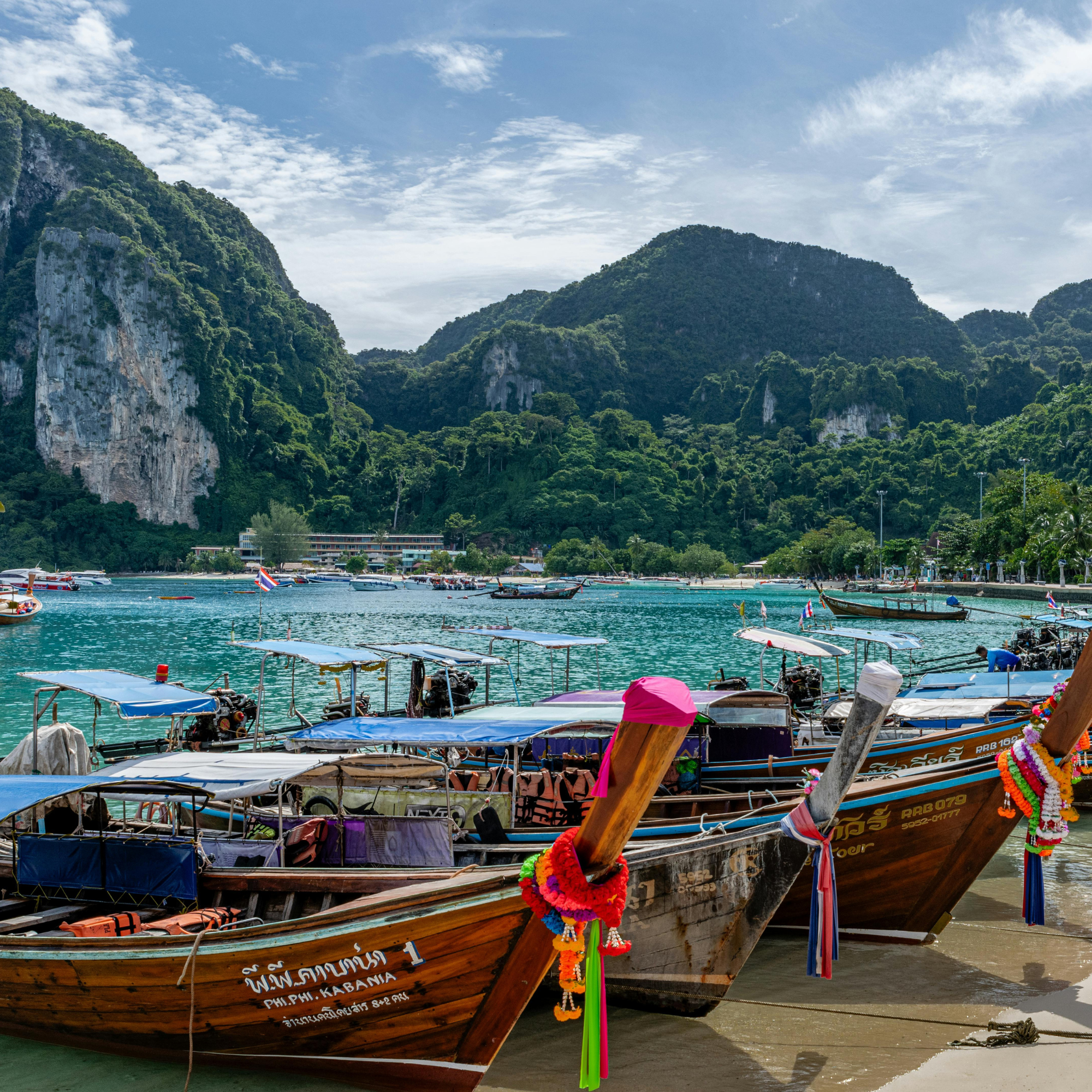 10 Stunning Destinations You Can Visit On A Budget